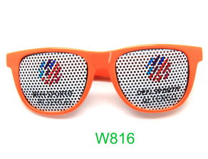 經典針孔米釘太陽鏡 潮流與定制并存的眼鏡新風尚