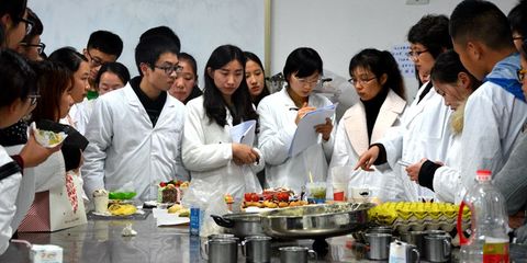 以主題教育為契機(jī)，深化工程技術(shù)創(chuàng)新，驅(qū)動(dòng)教學(xué)科研協(xié)同改革